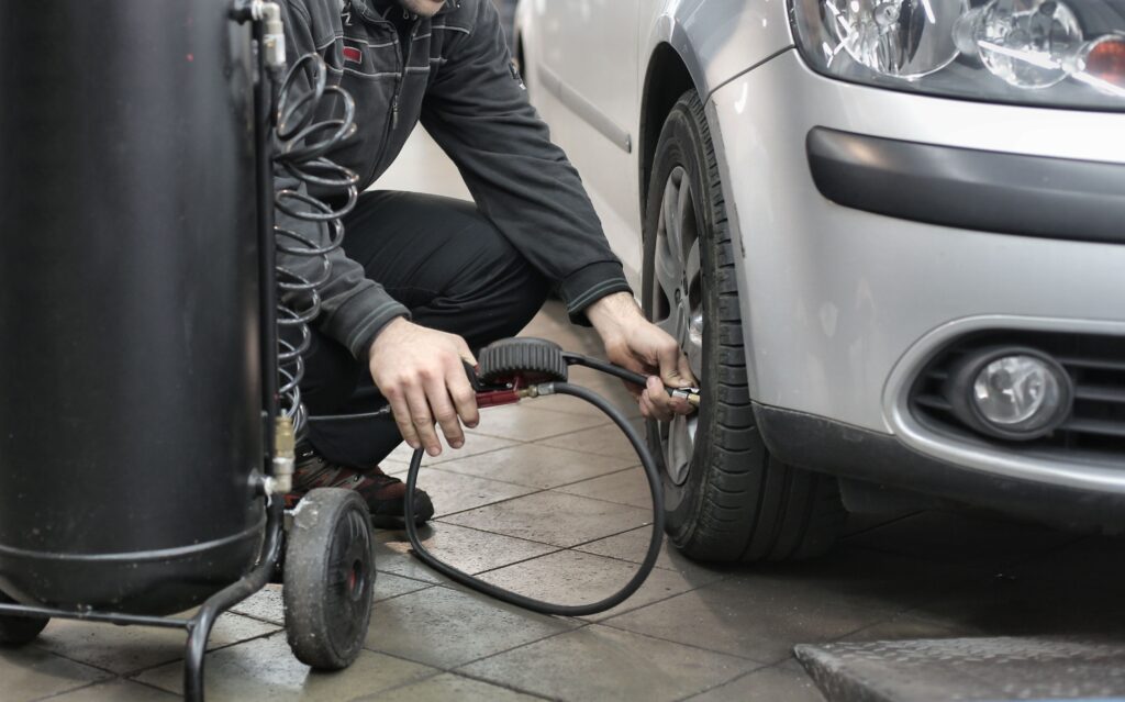 revision de los neumaticos del coche